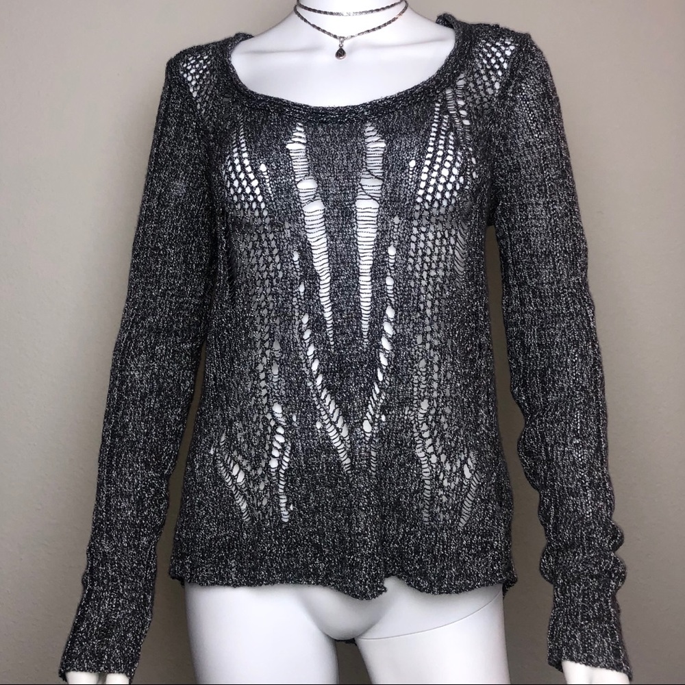 Simply Vera By: Vera Wang gray sweater